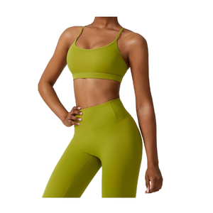 Conjunto de yoga de 2 piezas de secado rápido con logo personalizado de fábrica, top deportivo de manga larga con espalda cruzada y leggings de yoga ajustados con efecto levantacola. - Product Image 4