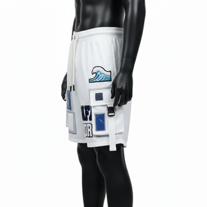 Shorts de baño de poliéster de secado rápido de alta calidad, 140 GSM, blancos y azules, con paneles de bolsillos tipo cargo, apliques bordados y logotipo personalizado para hombre. - Product Image 3