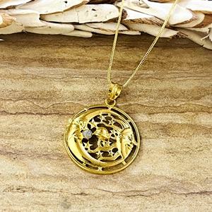 Pendentif lune croissante bohème au design unique, bijoux ethniques en laiton pour femmes, plaqué or 18 carats, médaillon soleil et étoile célestes, vente en gros OEM - Product Image 4