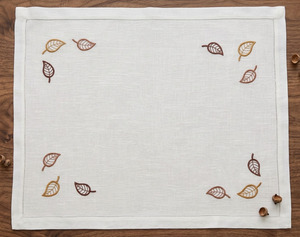 ชุดผ้าปูโต๊ะและผ้าเช็ดปากปักลายใบไม้ฤดูใบไม้ร่วงแบบดั้งเดิมสุดหรู ซักได้ ผ้าลินินสีขาว สำหรับงานแต่งงานและงานเลี้ยงที่บ้าน - Product Image 2