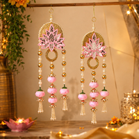 Décoration murale suspendue en forme de lotus rose avec pompons de perles et perles dorées pour Diwali, mariage, décoration de la maison