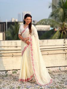 Sari élégant en soie pure blanche brodée de motifs floraux multicolores, idéal pour les soirées - Product Image 6