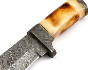 Couteau de camping artisanal en acier Damas, manche en os naturel, garde en Damas - Product Image 4