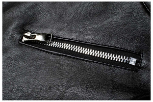 Chaqueta de Moto de Cuero PU para Hombre, Corte Ajustado, Cuello Alto, Cierre de Cremallera, Estilo Otoñal, Manga Regular, Color Sólido - Product Image 6