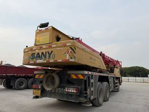 Grue mobile d'occasion SANY STC250T5 de 25 tonnes, qualité supérieure, avec flèche à 3 sections, moteur et boîte de vitesses, livraison rapide en Irak - Product Image 6