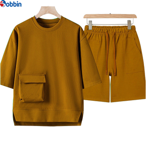 Conjunto de 2 Piezas Casual de Verano para Hombre, con Logotipo Personalizado Bordado, Camiseta de Secado Rápido 100% Algodón y Pantalones Cortos con Bolsillos Grandes - Product Image 4