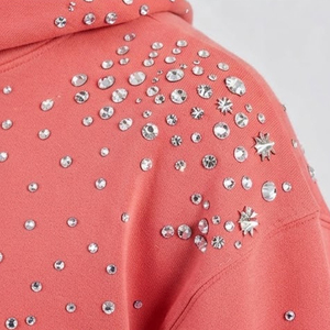 Fabrication professionnelle de sweats à capuche pour hommes avec strass et poche avant, tendance actuelle, à prix raisonnable - Product Image 6