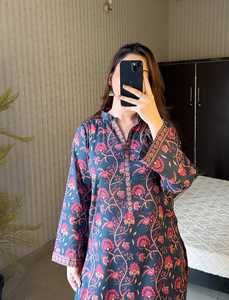 Ensemble de 2 pièces en tissu lawn imprimé, collection été pour femmes, vêtements indiens et pakistanais, tissu lawn doux et respirant, vêtements décontractés - Product Image 5