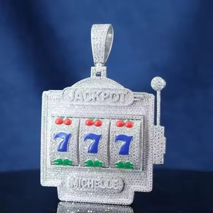 จี้รูปตู้สล็อตแบบ Iced Out ดีไซน์ 777 ประดับเพชรโมอิสซาไนต์ เงินแท้ 925 ชุบโรเดียม จี้หรูหราสำหรับเป็นของขวัญ สไตล์ฮิปฮอป - Product Image 6
