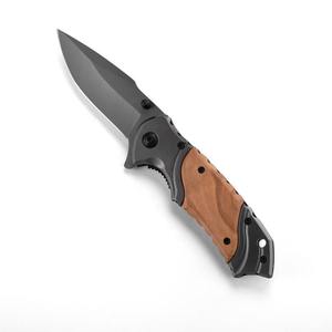 Navaja de Bolsillo Plegable de Supervivencia y Camping, con Hoja de Acero Inoxidable y Titanio, Mango de Madera Grabado Personalizado - Product Image 4