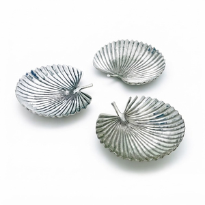 Ensemble de bols décoratifs en aluminium argenté de luxe, forme de feuille de palmier, plateau de service en métal moderne pour la décoration de table d'hôtel ou de maison - Product Image 1