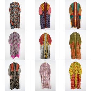 Kimono en soie fait main pour femme, robe de bain, veste imprimée, longue robe kimono, cadeau pour femme, kimono en soie à motifs floraux - Product Image 1