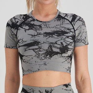 Ensemble de yoga une pièce rose uni à col halter et décolleté carré, avec short taille haute et crop top, en Spandex/Nylon, extensible dans les quatre sens, manches longues, séchage rapide - Product Image 5