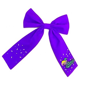 Diademas con cuentas de cocodrilo Mardi Gras, accesorio para el cabello multicolor hecho a mano con lazos de cola para niños y niñas personalizable - Product Image 2