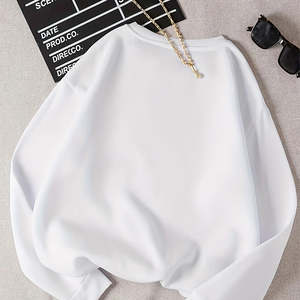 เสื้อฮู้ดกันหนาวลายซานต้าคริสต์มาสสำหรับผู้หญิง ผ้าฝ้าย 100%  โลโก้แบบกำหนดเอง ผลิตจากผ้าฟลีซ ผลิตในประเทศปากีสถาน - Product Image 6