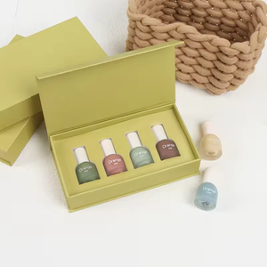 Elegante Set de Lápices Labiales en Caja de Regalo - Empaque Cosmético Personalizado con Logotipo para Colección de Brillo Labial - Product Image 6