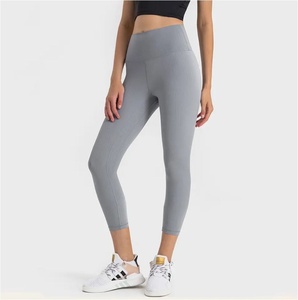 High Quality Custom Logo Capri Leggings <b>Sexy</b> Nylon <b>Yoga</b> <b>Pants</b> with Unique Design Exercise-Friendly and Hot-Selling for Women - Product Image 5