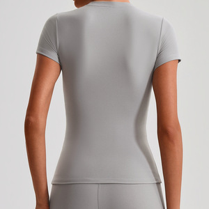 Vente en gros – Nouveauté : T-shirt de sport pour homme grande taille, séchage rapide, respirant, coupe-vent, en Spandex/Polyester, à manches courtes et col montant, idéal pour la gym, le fitness et le yoga. - Product Image 3