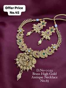 Conjunto de collar nupcial de latón dorado antiguo con pendientes para mujer - Product Image 3