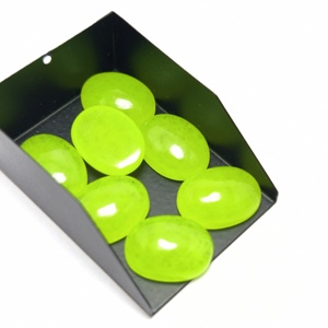 Piedra Preciosa de Jade Verde Natural, Corte Ovalado, Cabujón, Piedra Pulida Suelta de la India (Rajasthan) para Joyería - Product Image 1