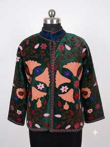 เสื้อแจ็คเก็ตปักลายซูซานีสีเขียวเข้มพรีเมียมสำหรับผู้หญิง งานแฮนด์เมด แรงบันดาลใจจากอุซเบกิสถาน ลายปักดอกไม้ ผ้ากำมะหยี่ ดีไซน์เนอร์แฟชั่น - Product Image 4