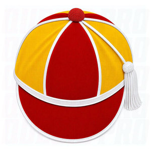 Gorra de Honor de Terciopelo Personalizada con Borla Ceremonial, Gorro de Honor Tradicional de Múltiples Paneles, Gorro de Honor de Terciopelo de Color Sólido - Product Image 1