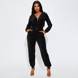 Combinaison de jogging à capuche zippée pour femme, survêtement décontracté en velours, combinaison une pièce à capuche avec fermeture éclair sur le devant pour femme - Product Image 1