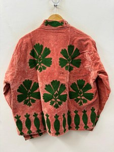 Veste courte pour femme, artisanale, vintage, en velours, brodée Suzani, style bohème, rose pêche, à manches longues, ouverte sur le devant, de créateur - Product Image 3
