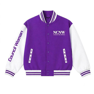 เสื้อแจ็คเก็ตนักกีฬามหาวิทยาลัย NCVW สีม่วงและสีขาว ปักลายตัวอักษรกรีก สไตล์เบสบอล สำหรับผู้หญิง - Product Image 4