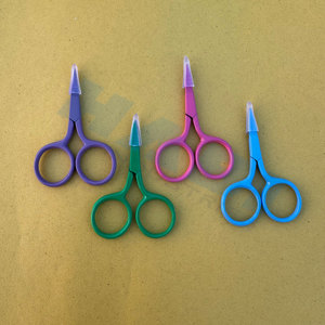 Professional Stainless Steel Curved Blade Right-Handed Mini Size Embroidery Scissors Wholesaler High Quality Knitting Scissors - Product Image 5