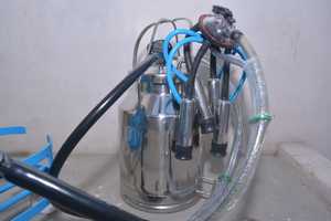 Machine à traire portable en acier inoxydable avec pompe à vide pour vaches laitières, équipement de traite pour usage agricole et commercial - Product Image 2