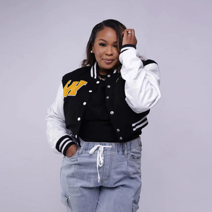 Vestes de baseball universitaire sur mesure pour femmes avec manches en cuir Patchs de broderie en chenille élégants Matériau de remplissage en coton - Product Image 5