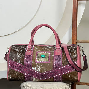 Sacs de voyage de grande capacité en cuir de vachette artisanal, style western, avec concho turquoise, pour les voyages d'une nuit ou de week-end - Product Image 2