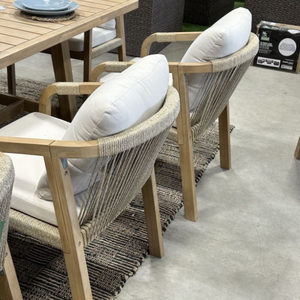 Ensemble de salle à manger d'extérieur au design moderne, en rotin et aluminium, origine Vietnam, résistant à l'eau et aux UV, écologique, garantie 3 ans - Product Image 4