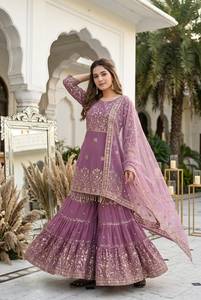Ensemble Sharara en soie brodée violette avec travail de sequins, tenue indienne pakistanaise, dupatta longueur ras du sol, infroissable, pour mariage et fête - Product Image 5