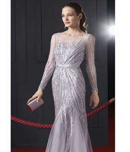 Robe de cocktail longue élégante en organza gris, tenue de soirée moderne de créateur, idéale pour les réceptions et les événements festifs - Product Image 1