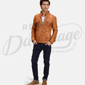 เสื้อแจ็คเก็ตหนังแท้สีน้ำตาลอูฐสำหรับผู้ชาย ทรงเข้ารูป คอตั้ง ซิปหน้า มีกระเป๋าหลายช่อง ผลิตจากหนังแกะแท้ - Product Image 2