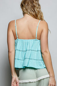 Cami à volants et col en V avec bordure brodée POL - Product Image 4