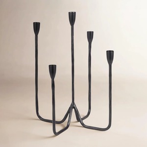 Candelabro de Metal Martillado de Estilo Vintage con Múltiples Brazos para Velas Cónicas, Candelabro Escultural Contemporáneo de Bronce - Product Image 2