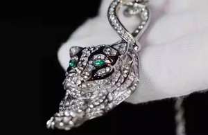 SM Jewels Luxe Unisexe Pendentif Panthère en Argent 925 Plaqué Argent avec Moissanite Taille Brillant Sertie en Bezel, Design Unique Hip Hop pour Soirée - Product Image 4