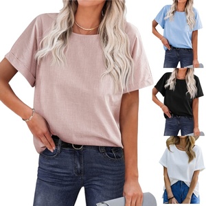 Camiseta de Mujer Blanca con Cuello en V, Manga Corta de Bambú Tipo Murciélago, Ajuste Regular, Color Sólido, Transpirable, Tejido Perforado - Product Image 5