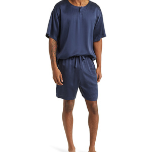 ชุดนอนผ้าไหมสำหรับผู้ชาย ชุดนอนแขนสั้น ชุดนอนสีทึบ ชุดนอนหรูหรา ชุดนอนใส่สบายสำหรับผู้ชาย - Product Image 1