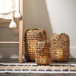 Exclusivo y Atractivo Portavelas Navideño de Vidrio Transparente y Ratán Hecho a Mano, Ecológico, con Tapa, Tamaños y Formas Personalizables - Product Image 1