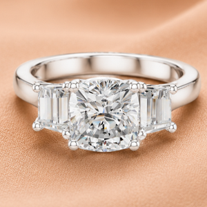 Anillo de compromiso de diamantes talla baguette en oro blanco, con tres piedras, joyería nupcial de lujo, regalo para mujer - Product Image 1
