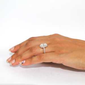 Bague de fiançailles en diamant de laboratoire ovale 3 carats certifié IGI, or massif 10K 14K 18K, pavé - Product Image 2
