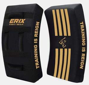 Bouclier de frappe incurvé en PU durable personnalisé pour entraînement de MMA, Kickboxing et Muay Thai - Product Image 1