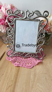 Cadre photo décoratif en métal, accent luxueux par Tradebyd - Product Image 2