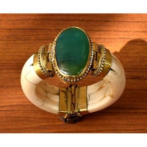 Elegantes Brazaletes de Ágata Natural, Hueso y Latón para Uso Festivo, Accesorios de Joyería - Product Image 5