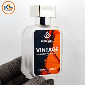 Autocollants en aluminium gaufré 3D durables et personnalisés |   Finition mate UV |   Emballage de parfum de luxe découpé à la forme, imperméable et à haute adhérence - Product Image 1