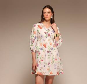 Vestido Mini Ajustado y Evase con Estampado Floral Blanco de Diseño Superior para Mujer, Nuevos Looks, el Mejor Diseño Casual para Uso Diario a un Precio Accesible - Product Image 1